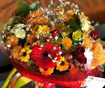 flower kiss